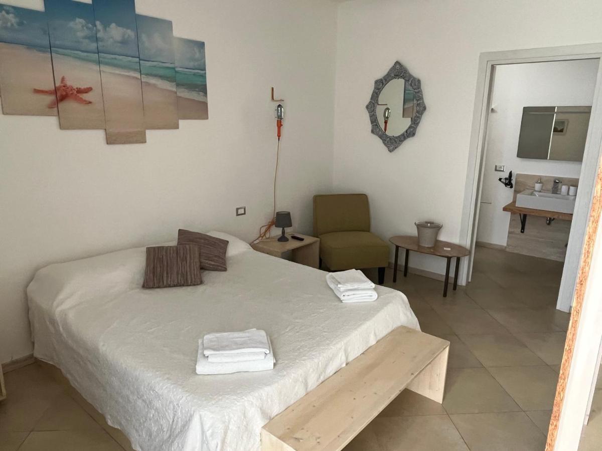 Percebes Exclusive B&B Cutrofiano Bagian luar foto